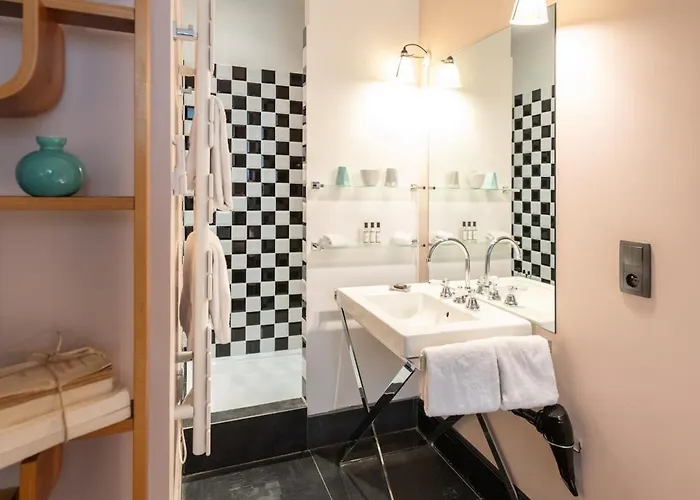 호텔 1er Etage Marais 3*