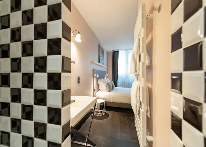 호텔 1er Etage Marais 3*